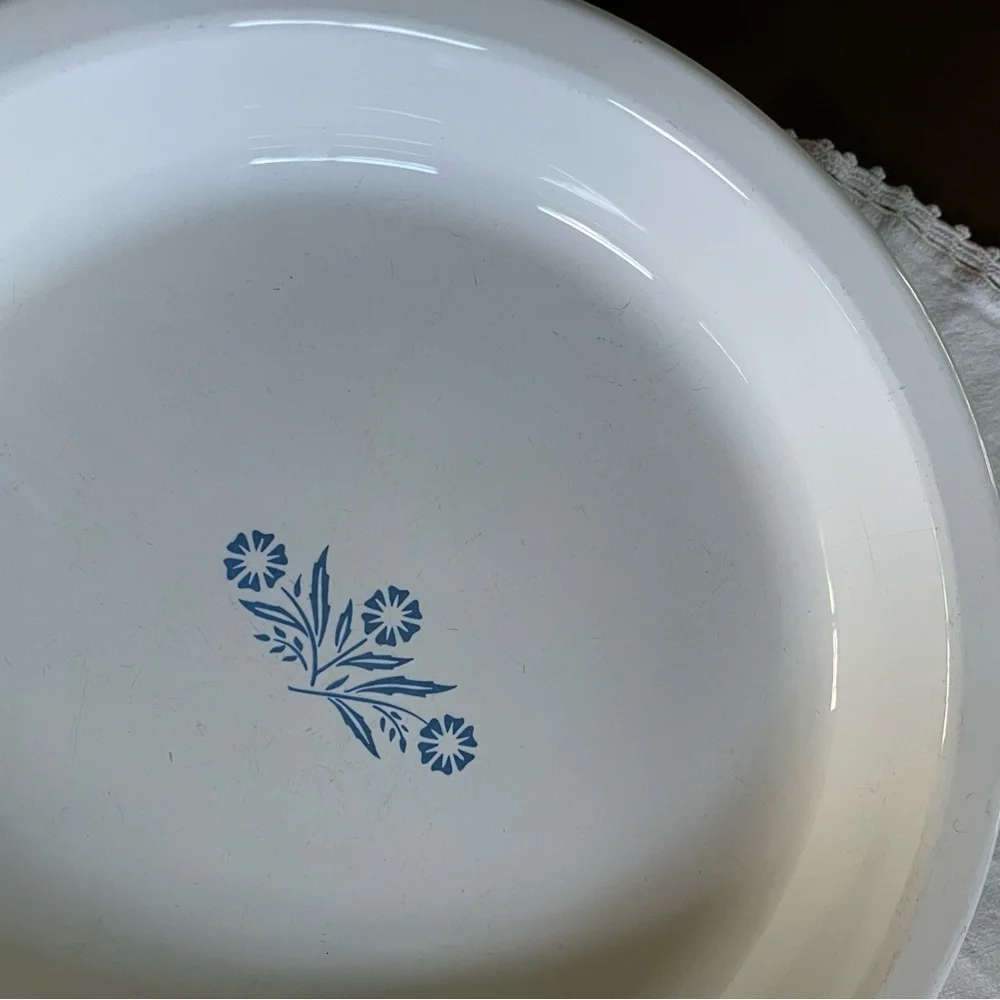 Vintage Corning Ware Blue Cornflower Pattern White Pie Dish. P-309. 9 inch